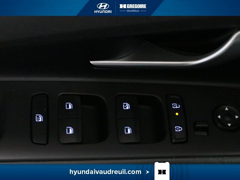 Hyundai Elantra YE21 | Preferred IVT 2024 Blanc Laval - photo #16