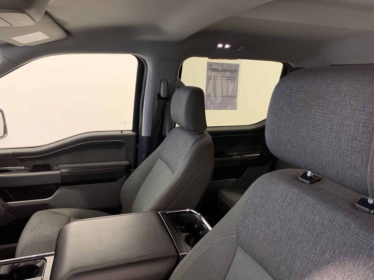 2024 Ford F-150 Black Saint-Eustache - photo #30