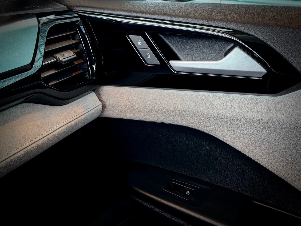 2026 Volkswagen Taos Notre-Dame-des-Prairies - photo #29