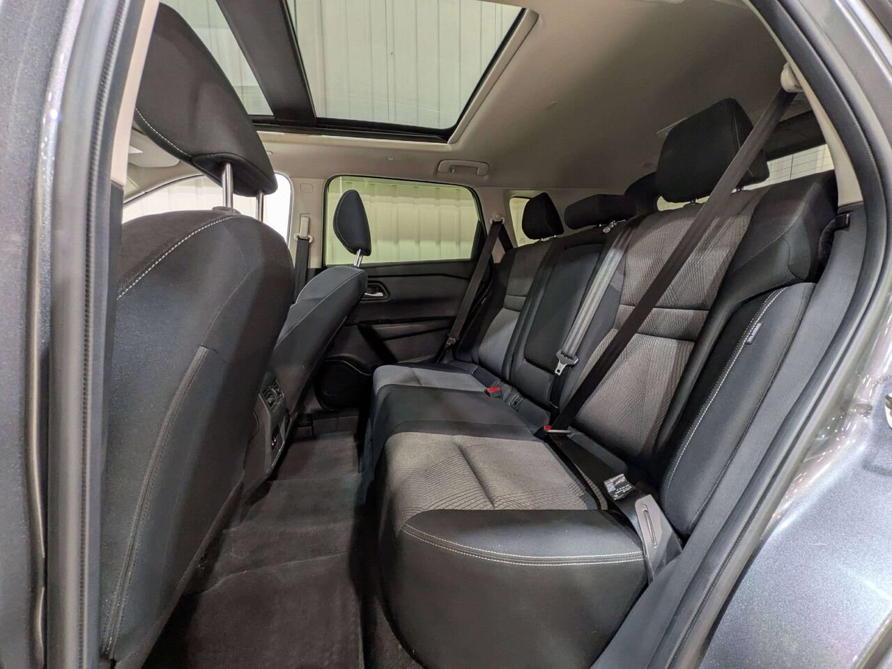 2024 Nissan Rogue AWD SV Moonroof Grey Val-David - photo #11