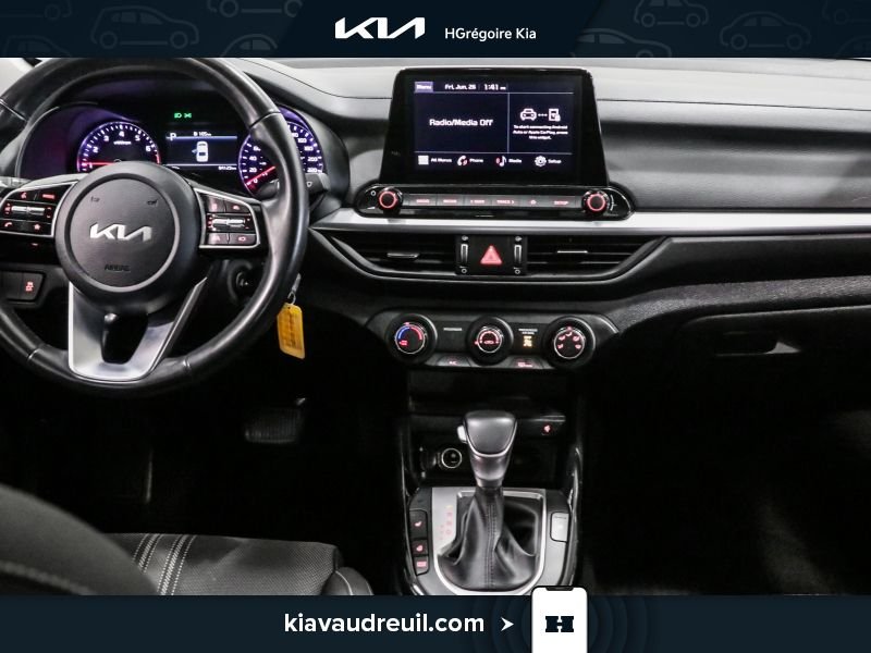 2023 Kia Forte Grey Laval - photo #15