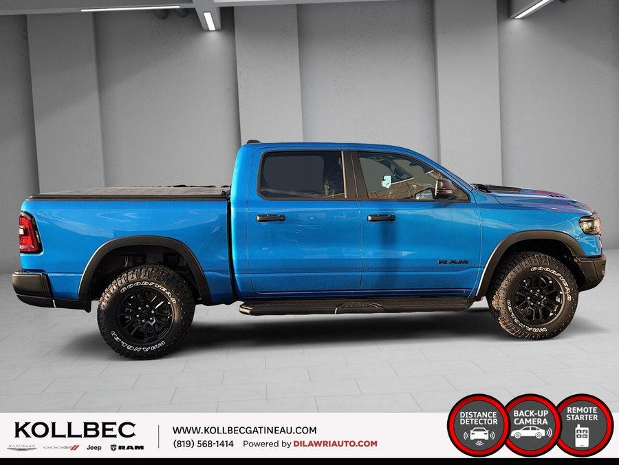 RAM 1500 Rebel cabine d'équipe 4x4 caisse de 5 pi 7 po 2026 Couche nacrée bleu hydro