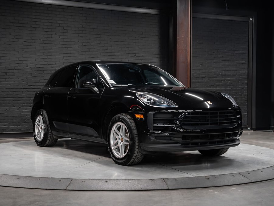 2020 Porsche Macan | Leather | Sunroof | Winter Tires | Clean CARFAX Black