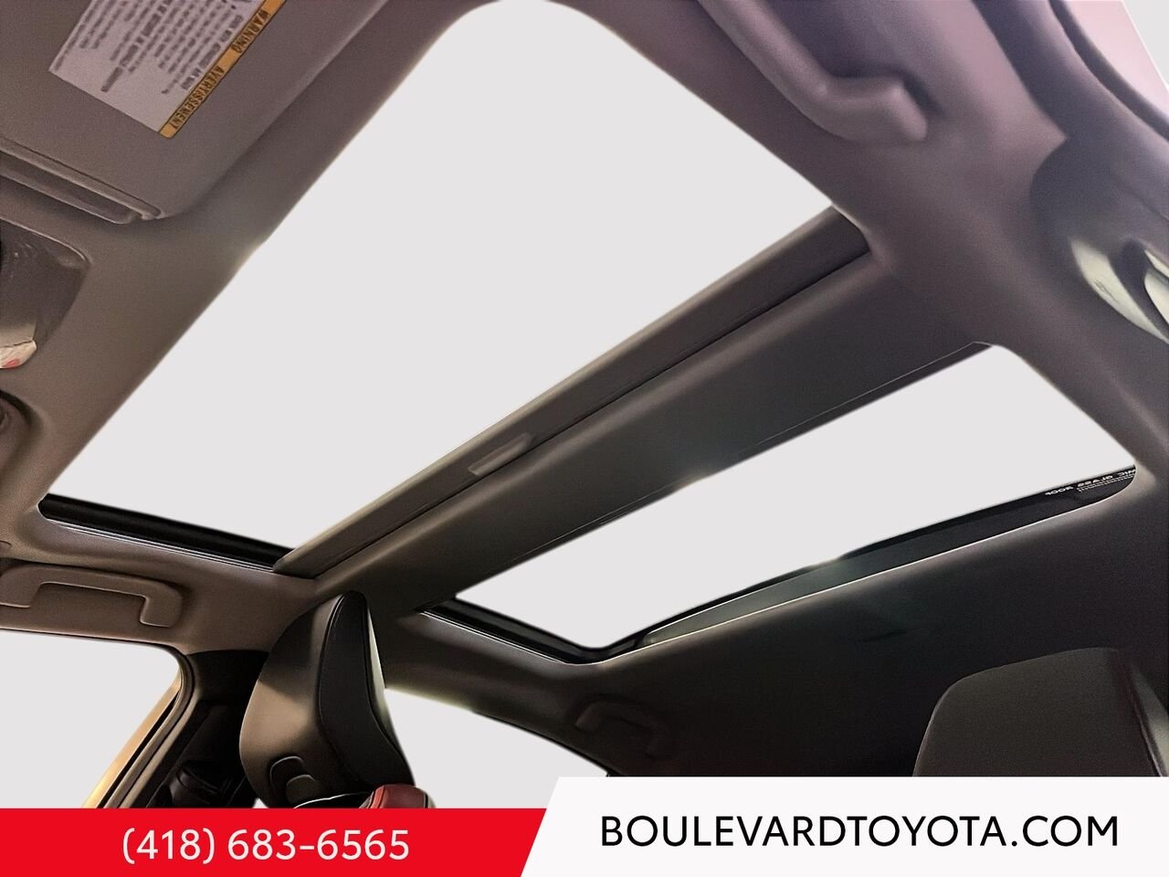 2025 Toyota Prius hybride branchable 99682A-100 | XSE Wind Chill Pearl Québec - photo #10