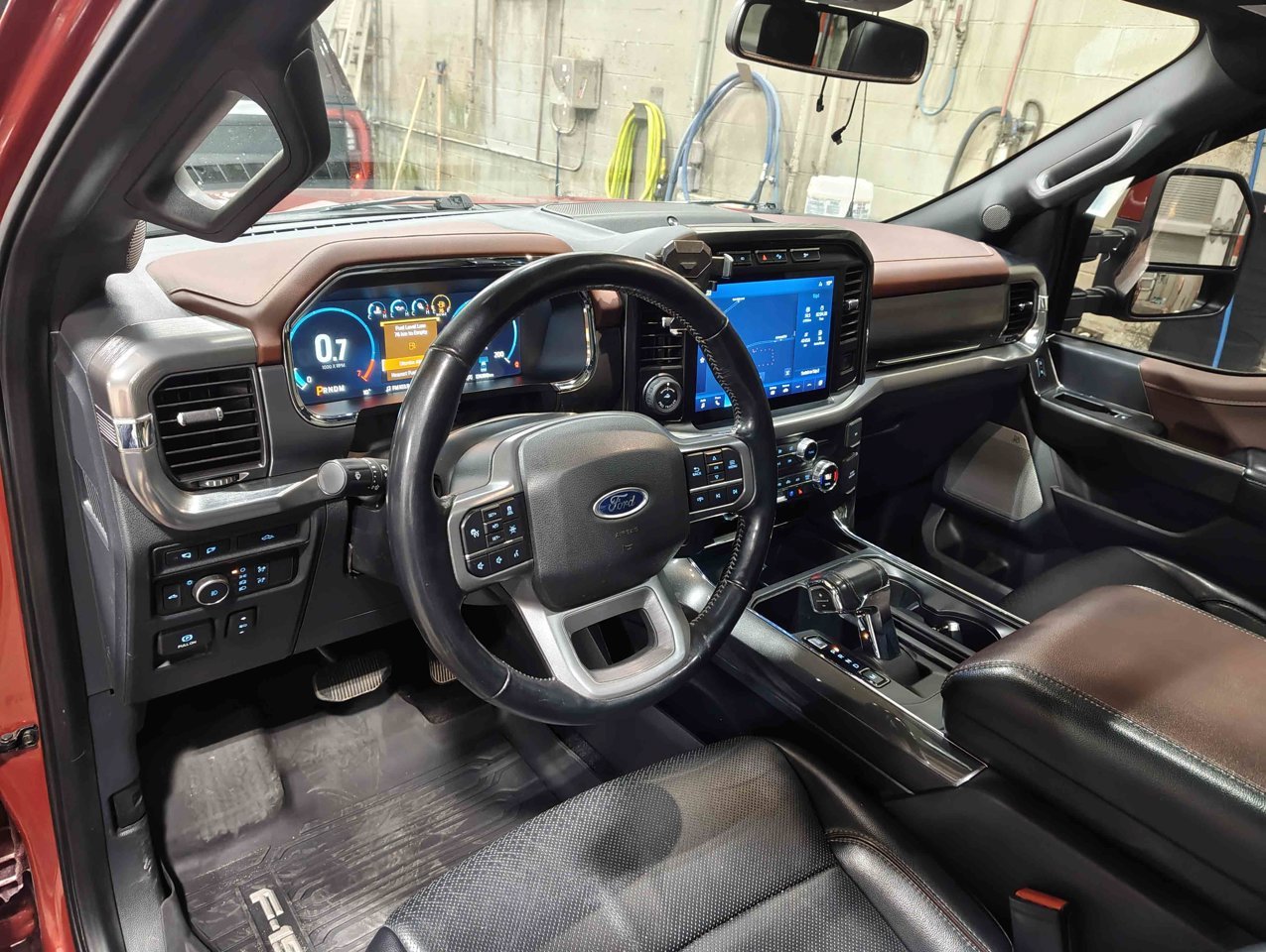 2021 Ford F-150 LARIAT 4WD SuperCrew 6.5' Box Red Sherwood Park - photo #6