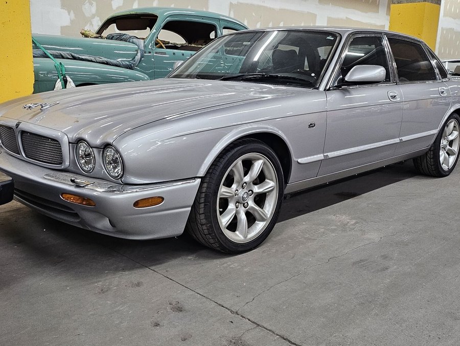 2003 Jaguar XJ Series 2003 Silver