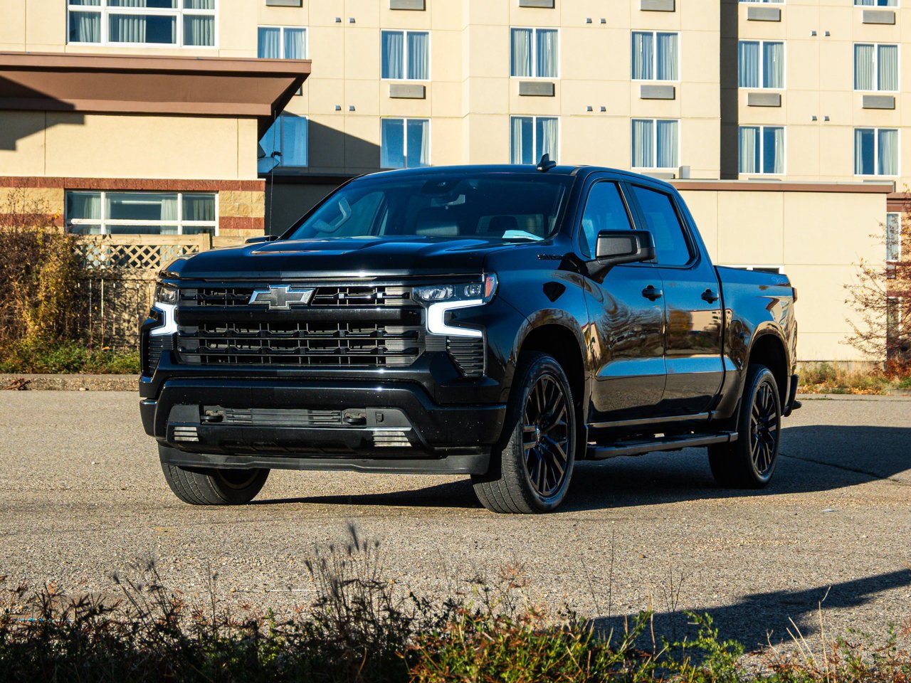 2024 Chevrolet Silverado 1500 4WD Crew Cab 147 RST Black Sherwood Park - photo #3