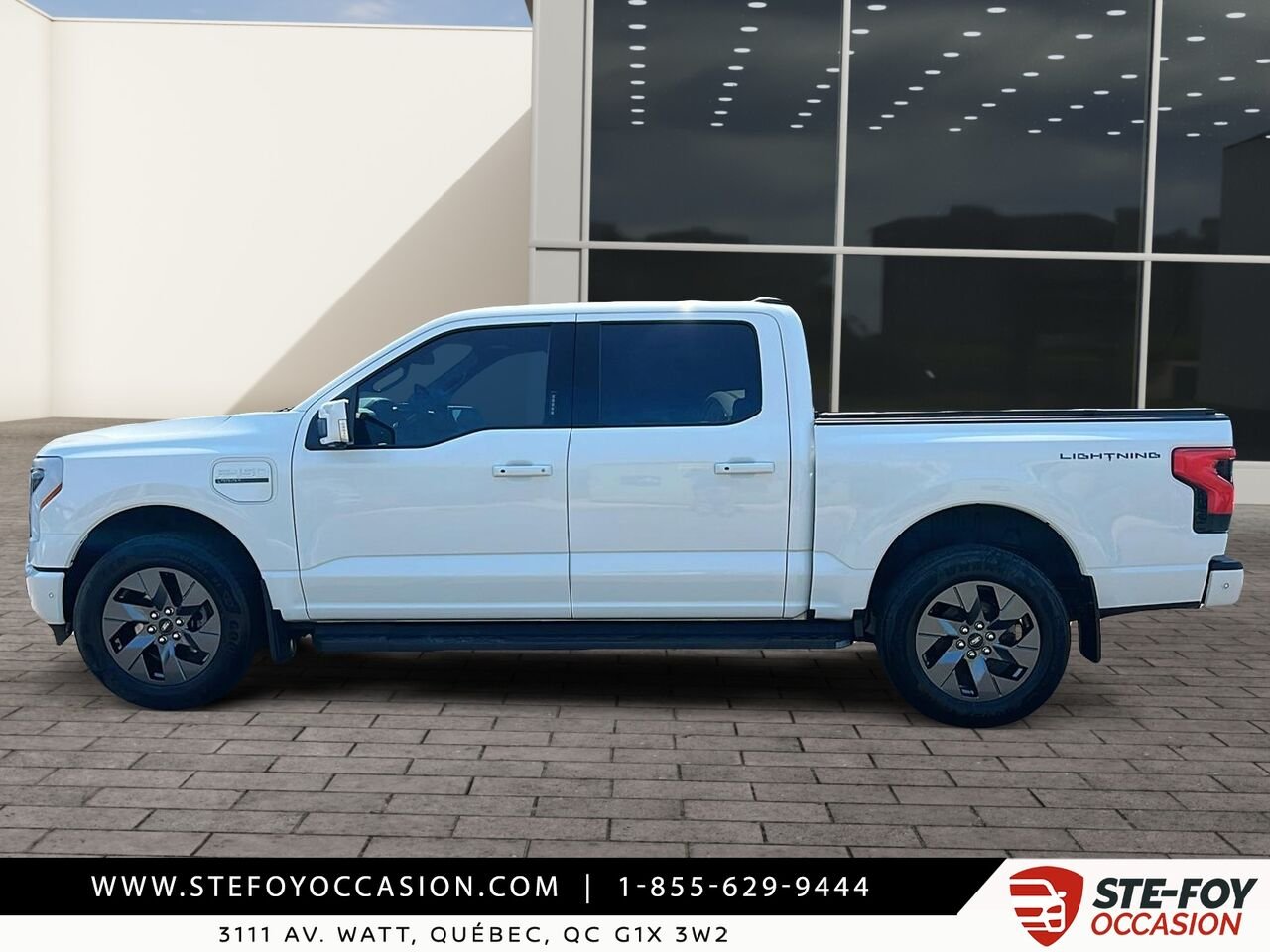 2023 Ford F-150 Lightning LARIAT SuperCrew LONG RANGE White Québec - photo #7