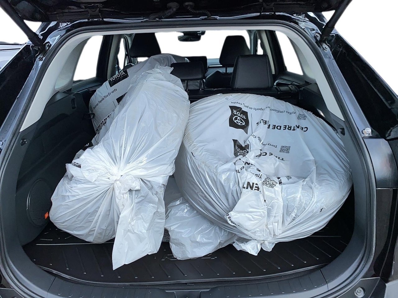 Toyota RAV4 Limited 2024 Noir Baie-Comeau - photo #5