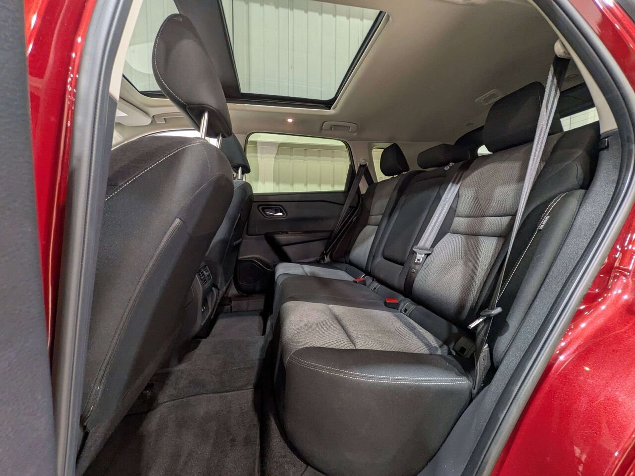 2024 Nissan Rogue AWD SV Moonroof Red Val-David - photo #11