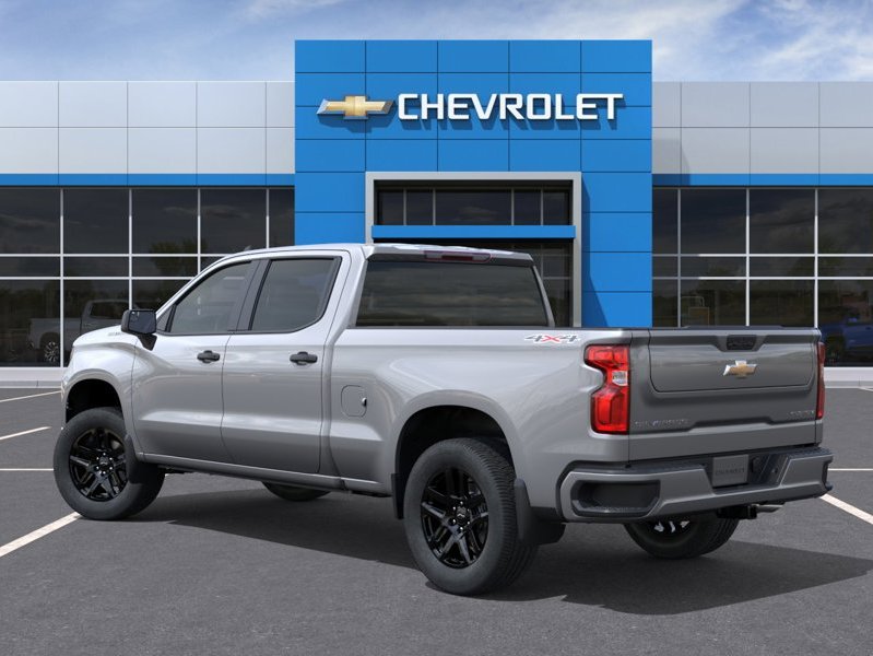 CHEVROLET Silverado 1500 K1500 SILVERADO CREW CAB CUSTOM STD/BOX (1CX) 2026 GRIS STERLING METALLISE