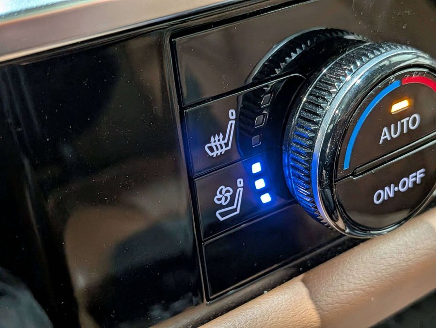 2022 Nissan Pathfinder Platinum 4WD Green