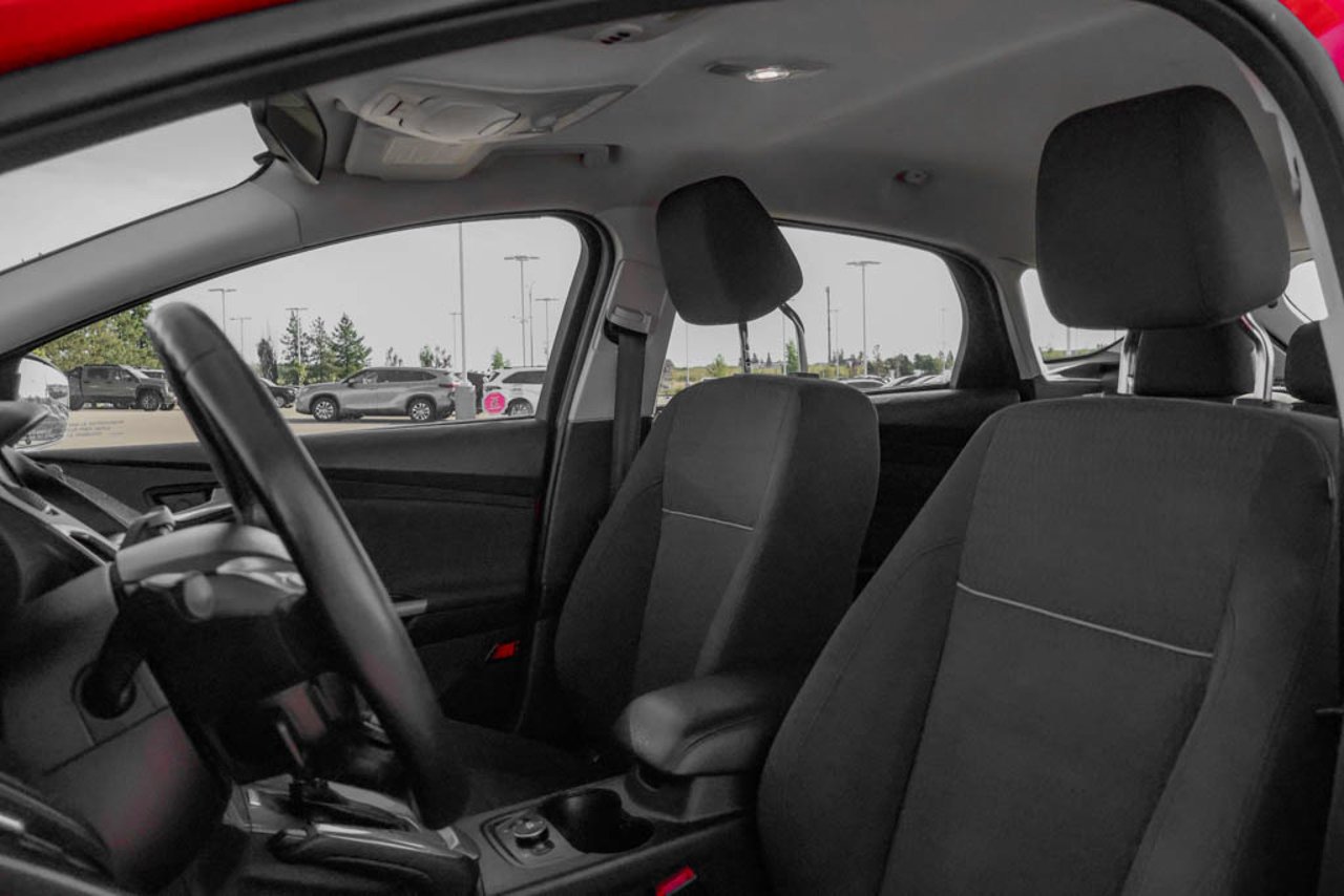 2012 Ford Focus 5dr HB SEL Red Sherwood Park - photo #24