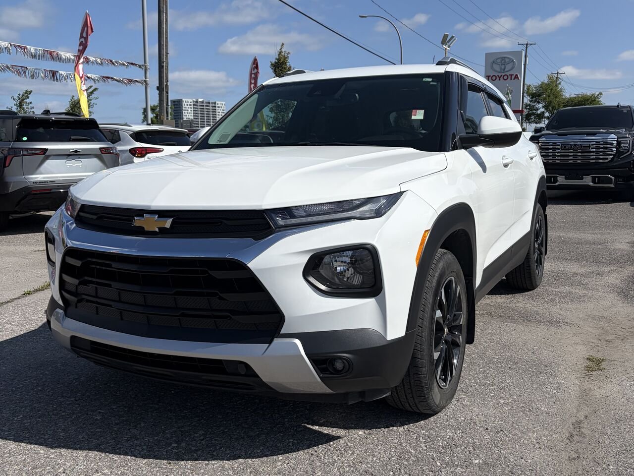 2021 CHEVROLET TRAILBLAZER LT Traction intégrale, 4 portes LT White Gatineau - photo #0