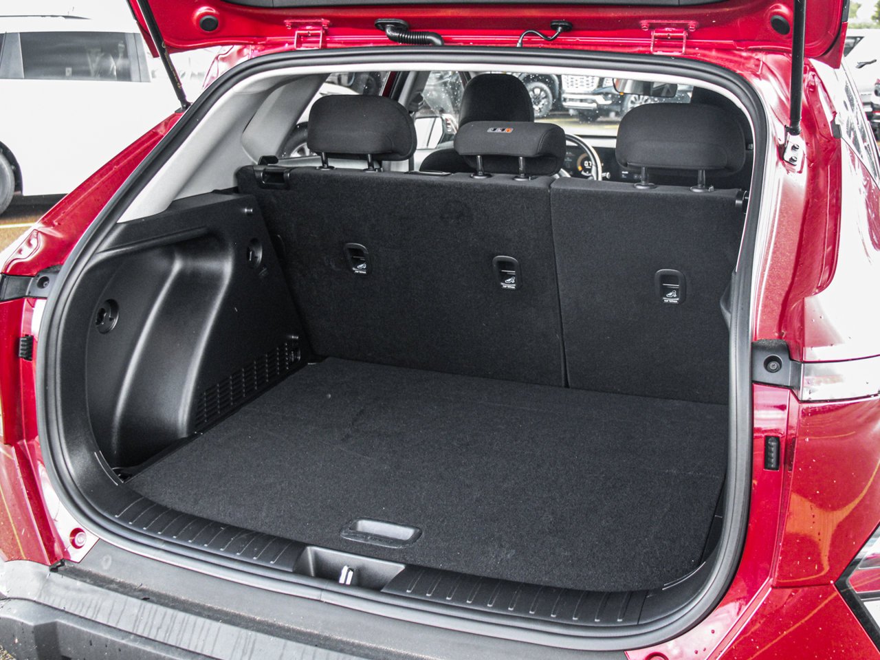 2024 Hyundai Kona 2.0L Preferred AWD Red Sherwood Park - photo #7