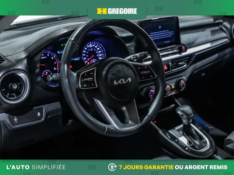 2023 Kia Forte Black Blainville - photo #11