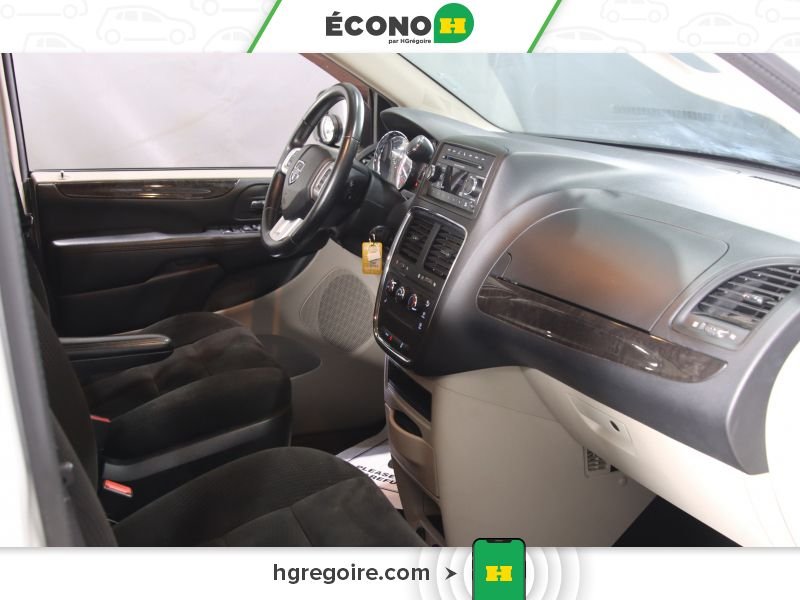 2016 Dodge GR Caravan White Laval - photo #24