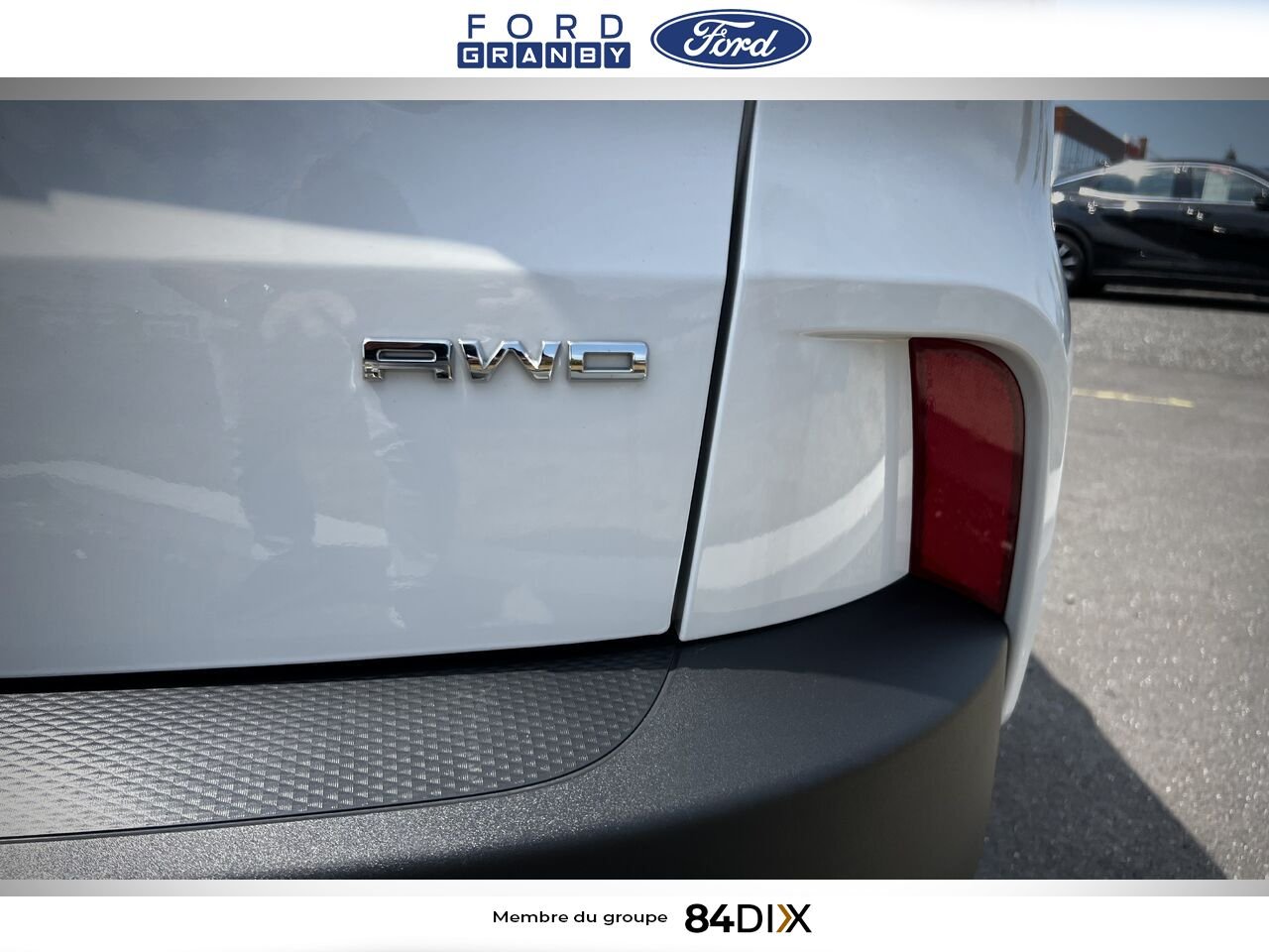 2025 Ford Escape White Granby - photo #23