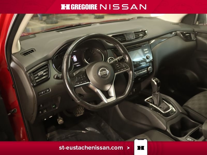 2017 Nissan Qashqai Red Saint-Eustache - photo #36