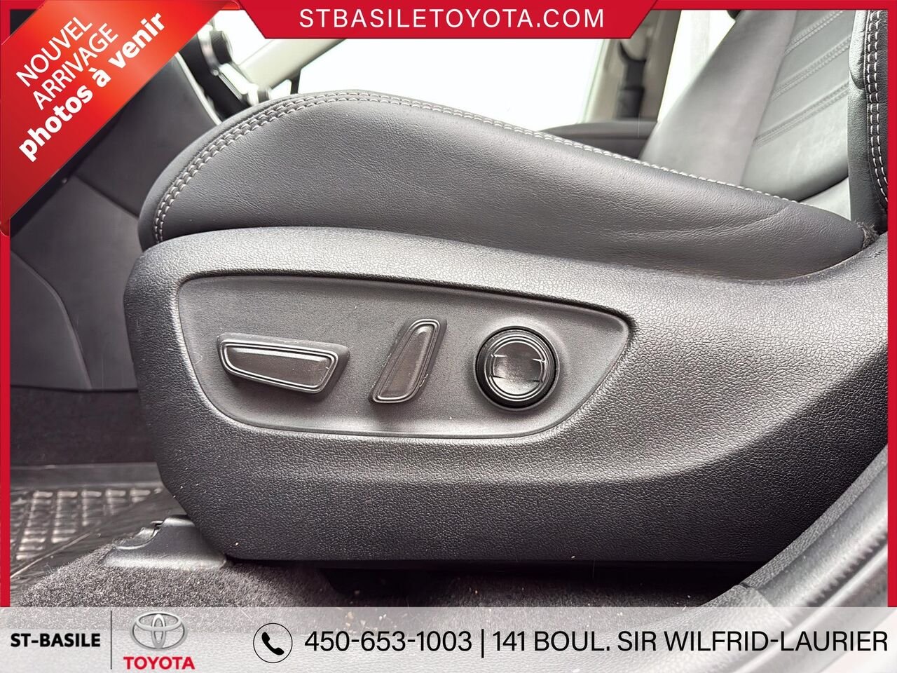 TOYOTA RAV4 2023 Argent Saint-Basile-le-Grand - photo #7