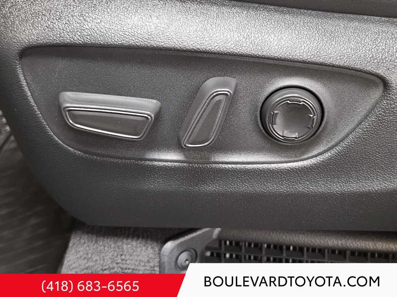 2026 Toyota Sienna 531863-48 | LIMITED, 7 PLACES White Québec - photo #9