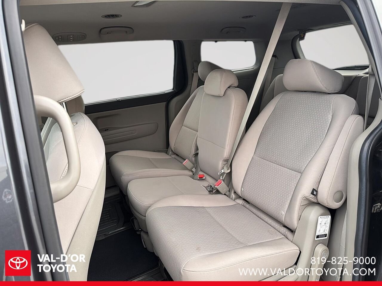 2016 Kia Sedona LX+ familiale 4 portes Grey Val-d'Or - photo #8