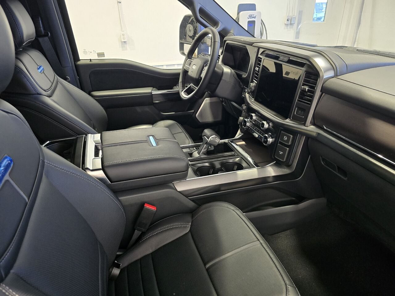 2026 Ford F-150 Agate Black Metallic Châteauguay - photo #9