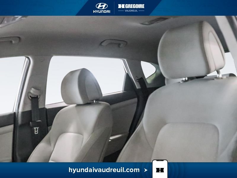 2016 Hyundai Tucson White Laval - photo #13