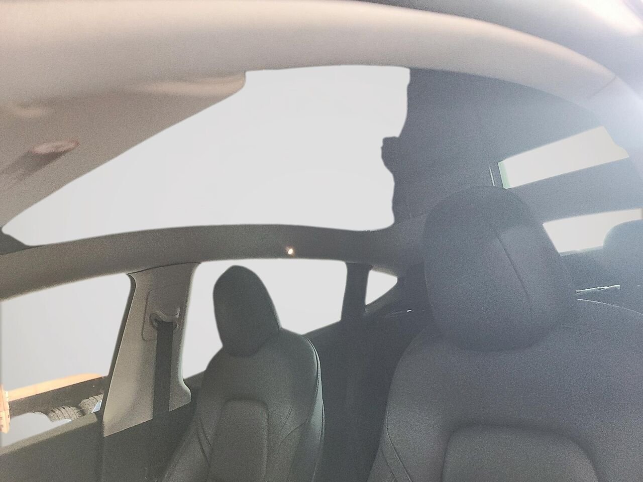 2022 Tesla Model Y LONG RANGE Blue Québec - photo #16