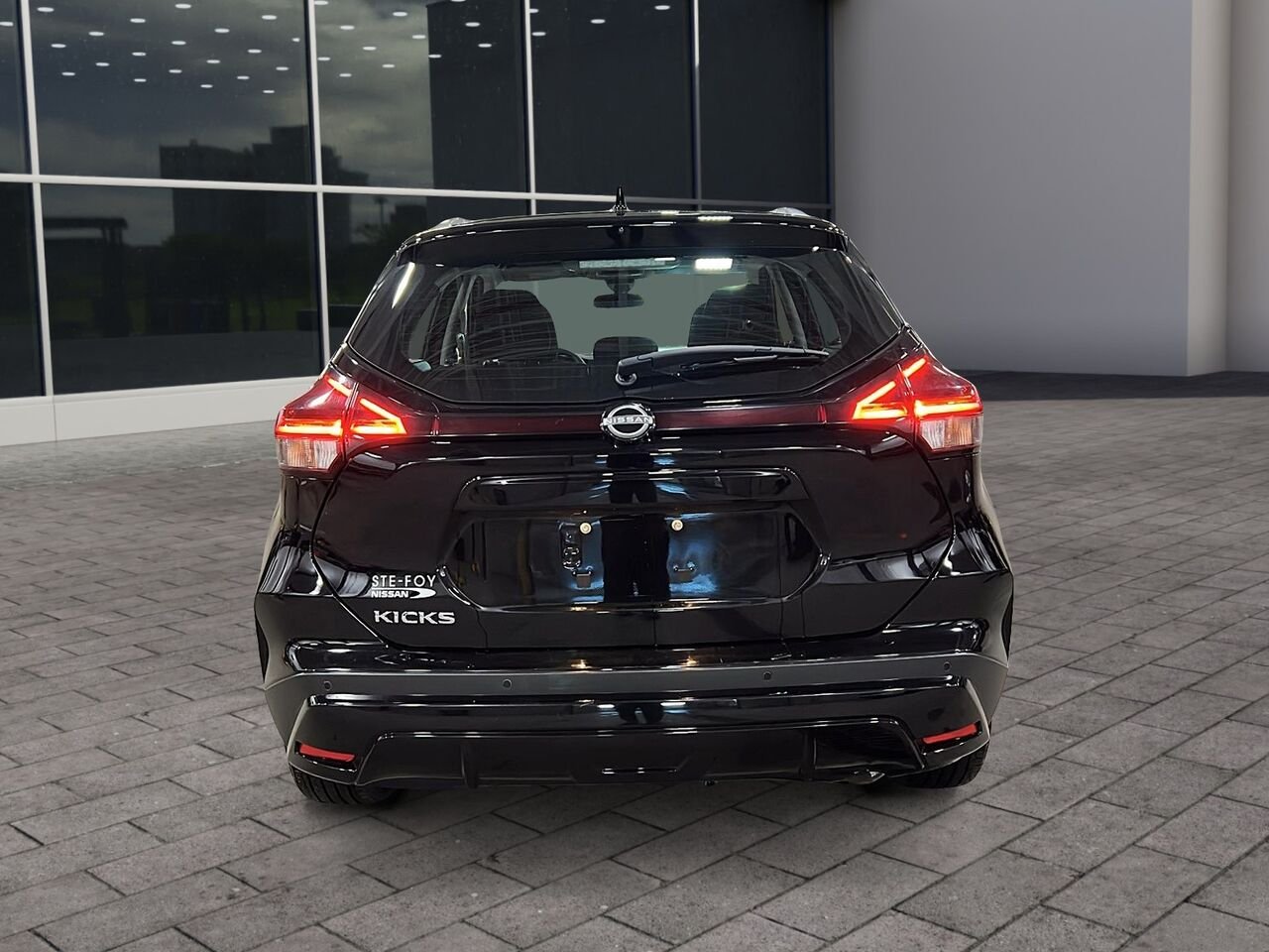 Nissan Kicks Play SV 2025 Noir Québec - photo #4
