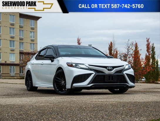 2021 Toyota Camry XSE 2.5L | Sunroof Wind Chill w/Black Roof