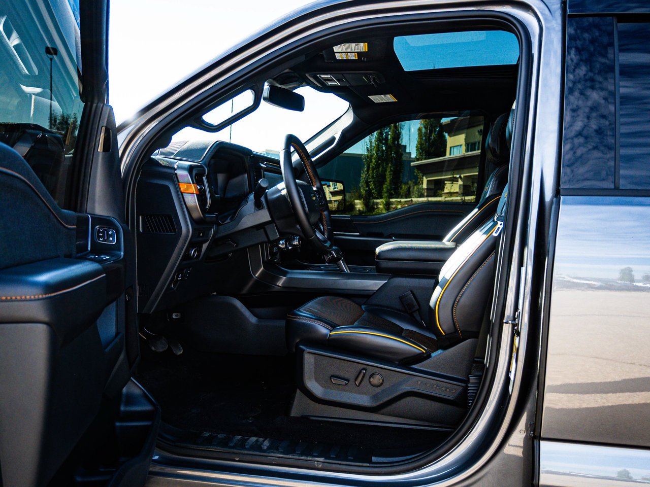 2025 Ford F-150 Tremor 4WD SuperCrew 5.5' Box Grey Sherwood Park - photo #17