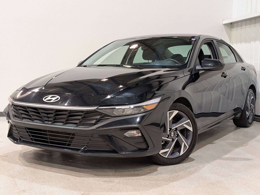 2025 Hyundai Elantra Preferred IVT w/Tech Pkg Black