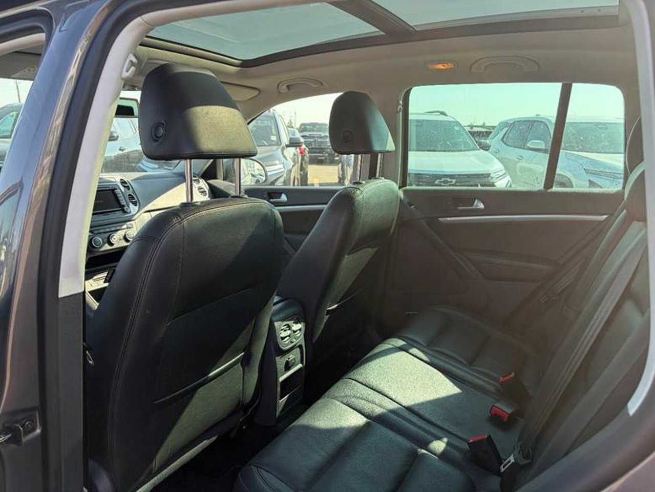 2015 Volkswagen Tiguan 4MOTION 4dr Auto Trendline Pepper Gray Metallic Sherwood Park - photo #5