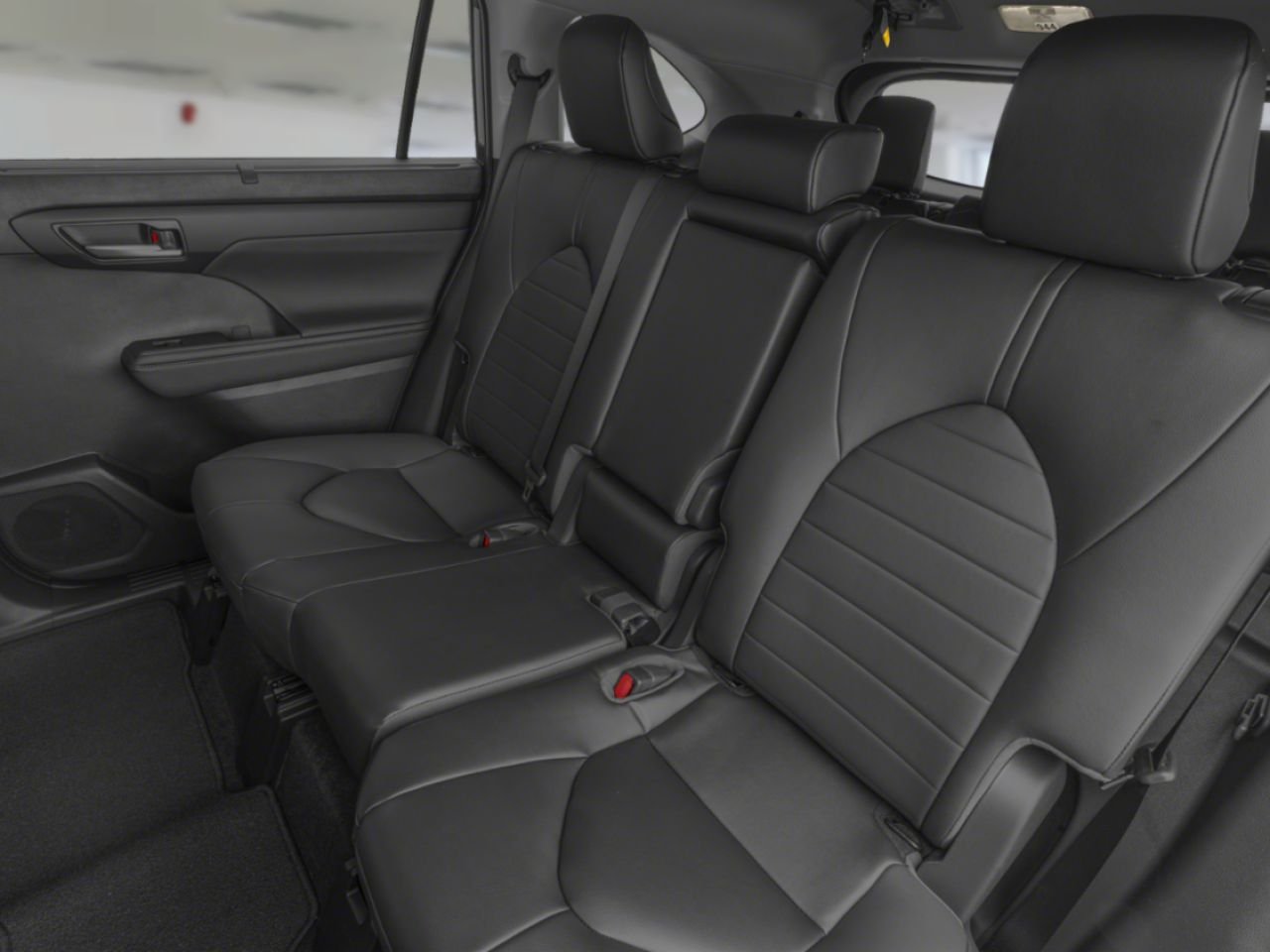2026 Toyota Highlander Midnight Black Metallic Mont-Laurier - photo #12