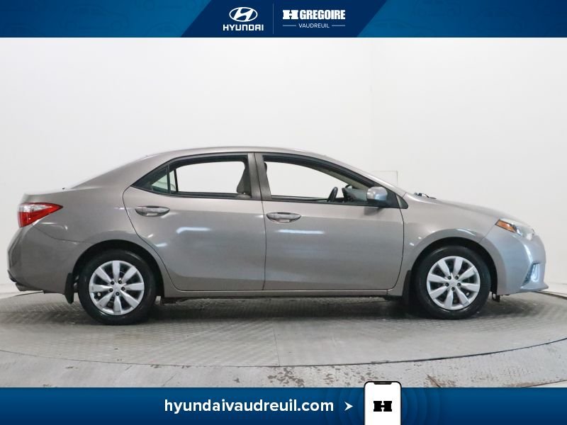 Toyota Corolla 2015 Beige Laval - photo #12