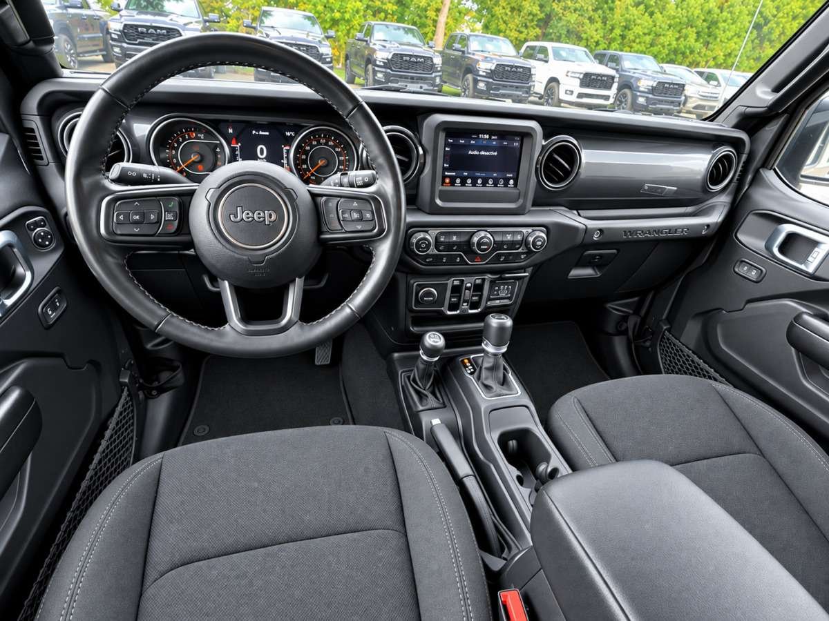 2021 Jeep Wrangler Grey Saint-Basile-le-Grand - photo #10