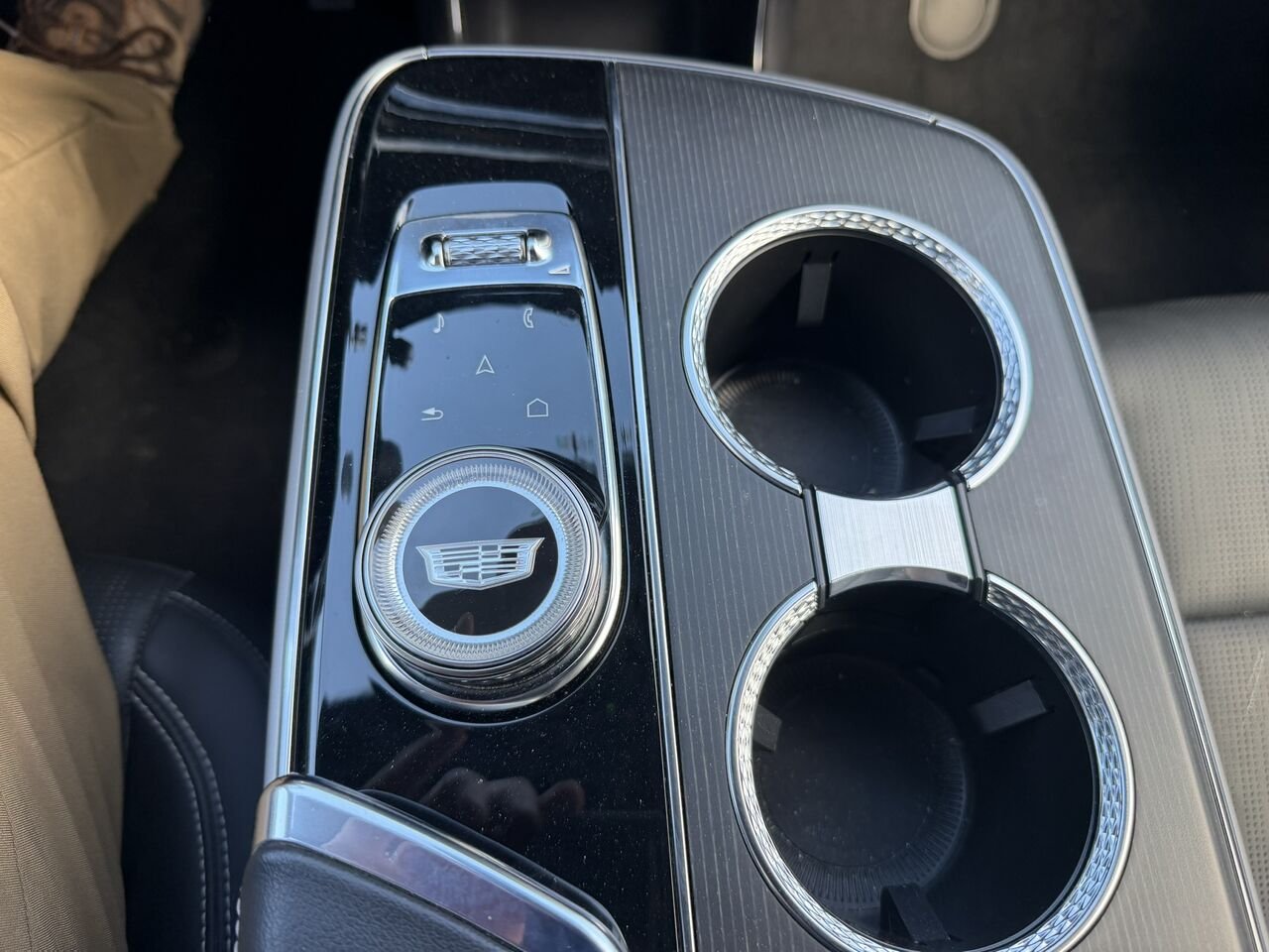 2024 Cadillac LYRIQ LUXURY AWD FINANCEMENT À PARTIR DE 0.99% Black Laval - photo #23