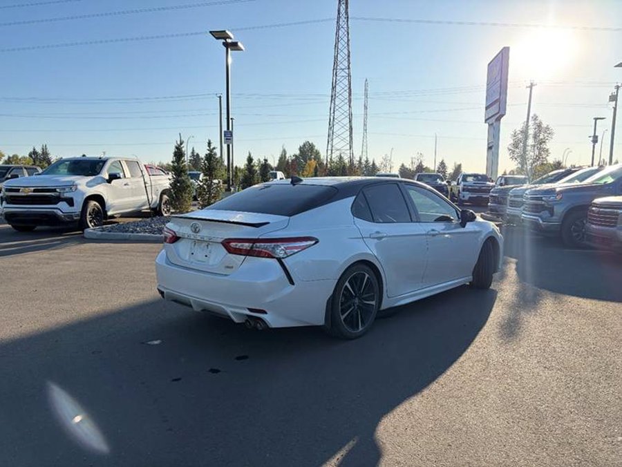 2020 Toyota Camry XSE FWD 2.5L | Panoramic Sunroof Wind Chill w/Black Roof