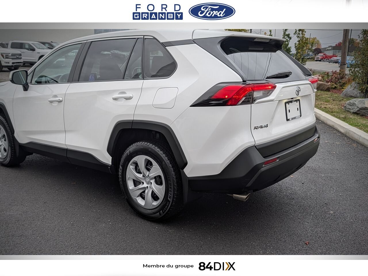 2023 Toyota RAV4 White Granby - photo #4