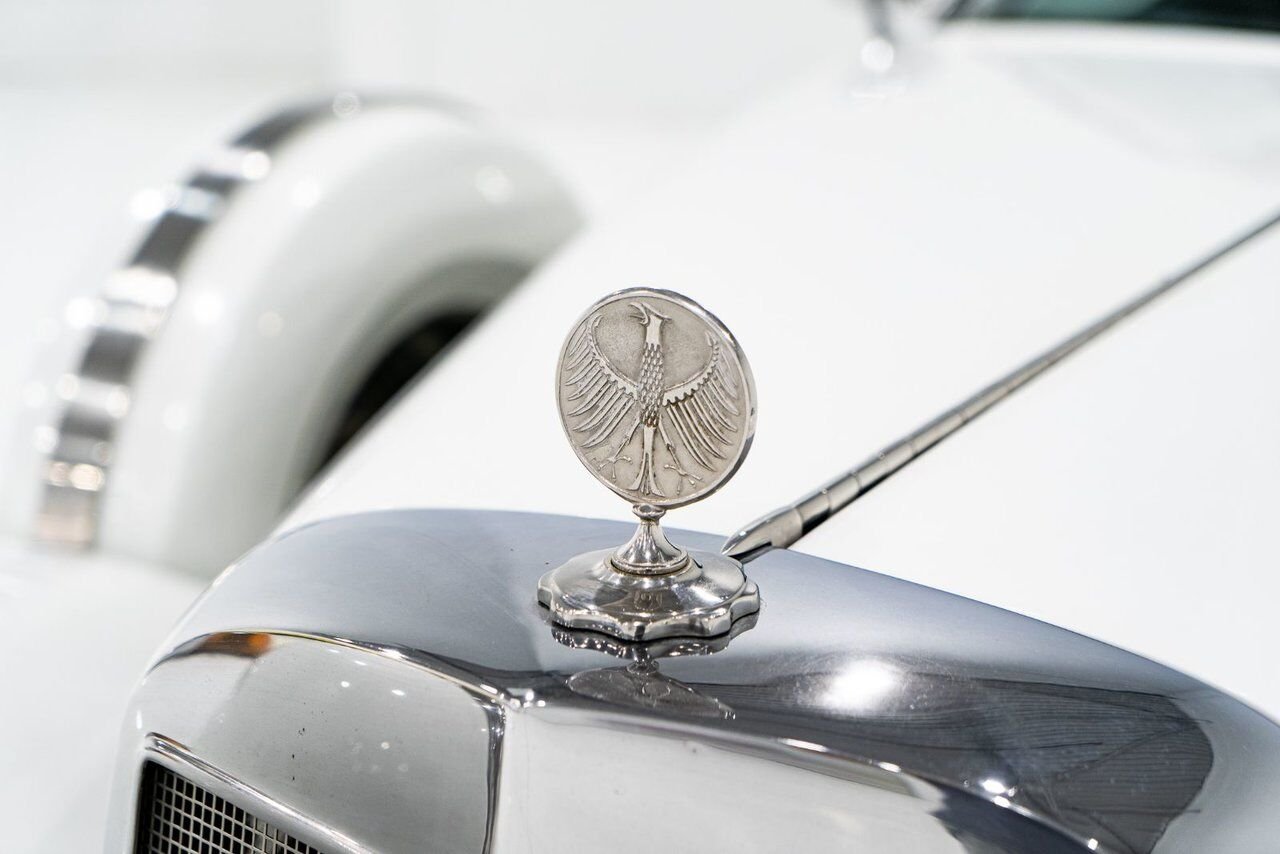 Phillips Motor Car Berlina Coupe Only 1 of 78 produced. Very rare | PRIX EN USD 1981 Blanc Montréal - photo #32