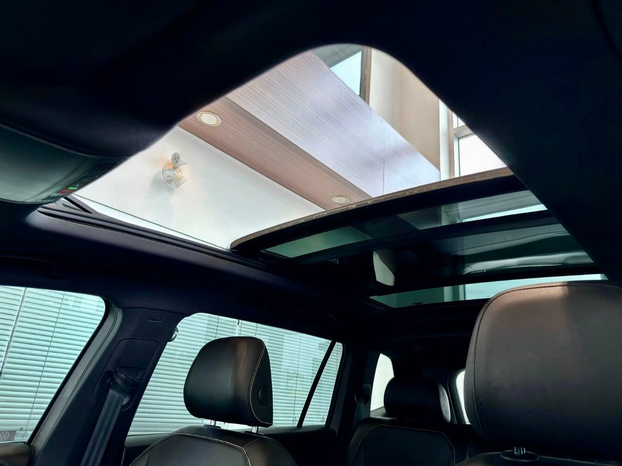 Volkswagen Tiguan 2024 Gris Notre-Dame-des-Prairies - photo #15