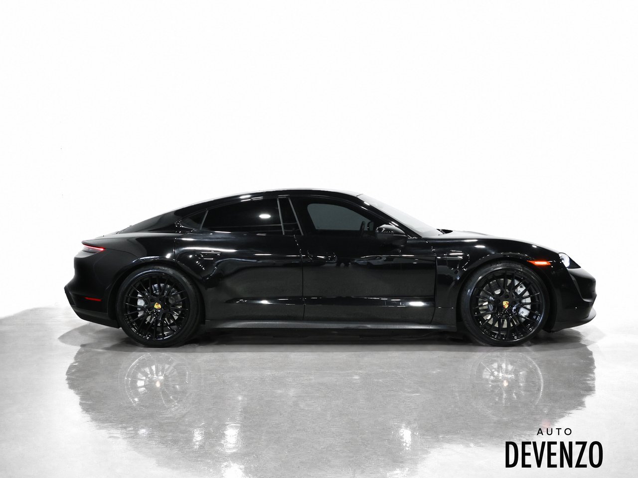 Porsche Taycan 2023 Noir Saint-Eustache - photo #1