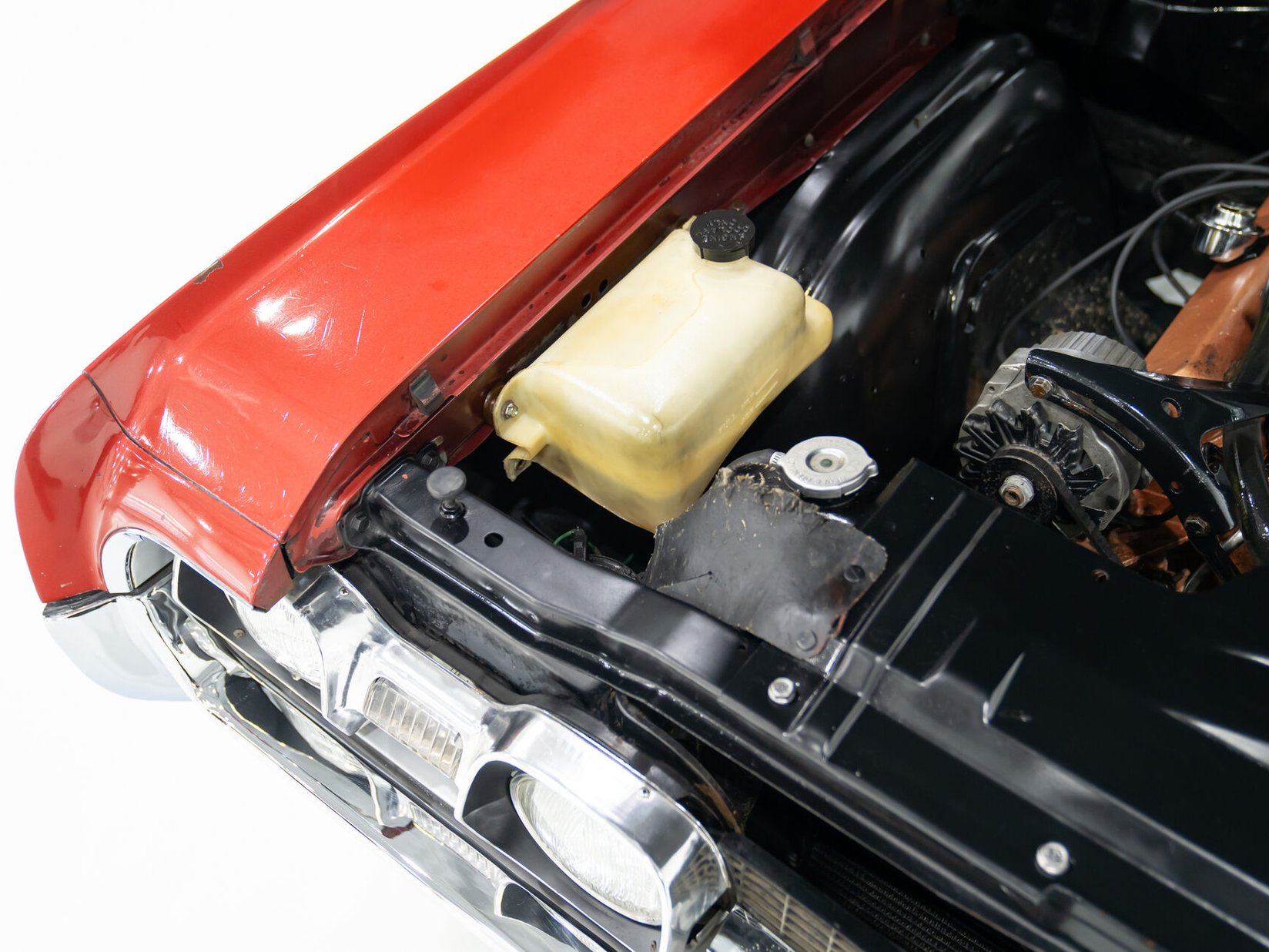Oldsmobile Cutlass 442 *PRIX EN USD* Numéros entièrement Matching Non restaurée Repeinte une seule fois 1967 Rouge Montréal - photo #61