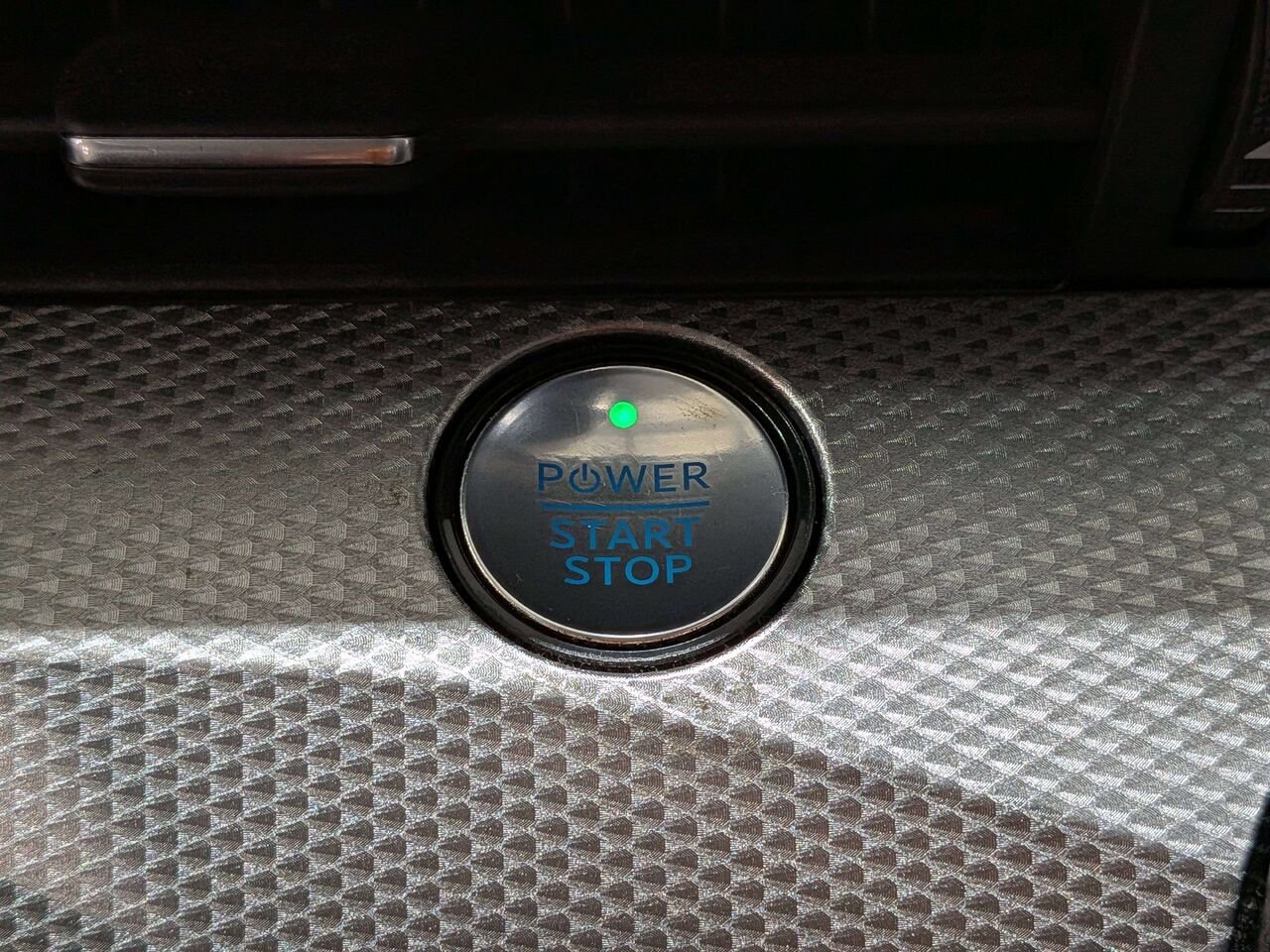 2022 Ford Mustang Mach-E Select RWD Black Val-David - photo #18