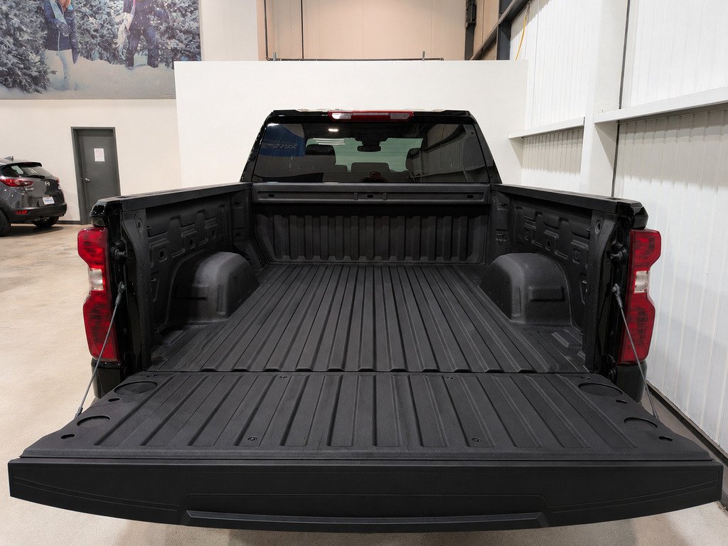 2022 Chevrolet Silverado 1500 4WD Crew Cab 157" Custom Black Val-David - photo #8