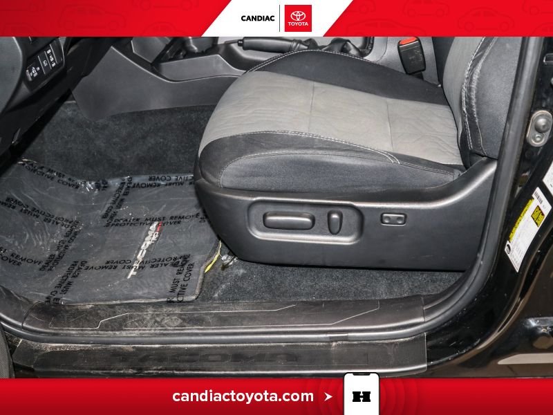 2022 Toyota Tacoma Black Laval - photo #16