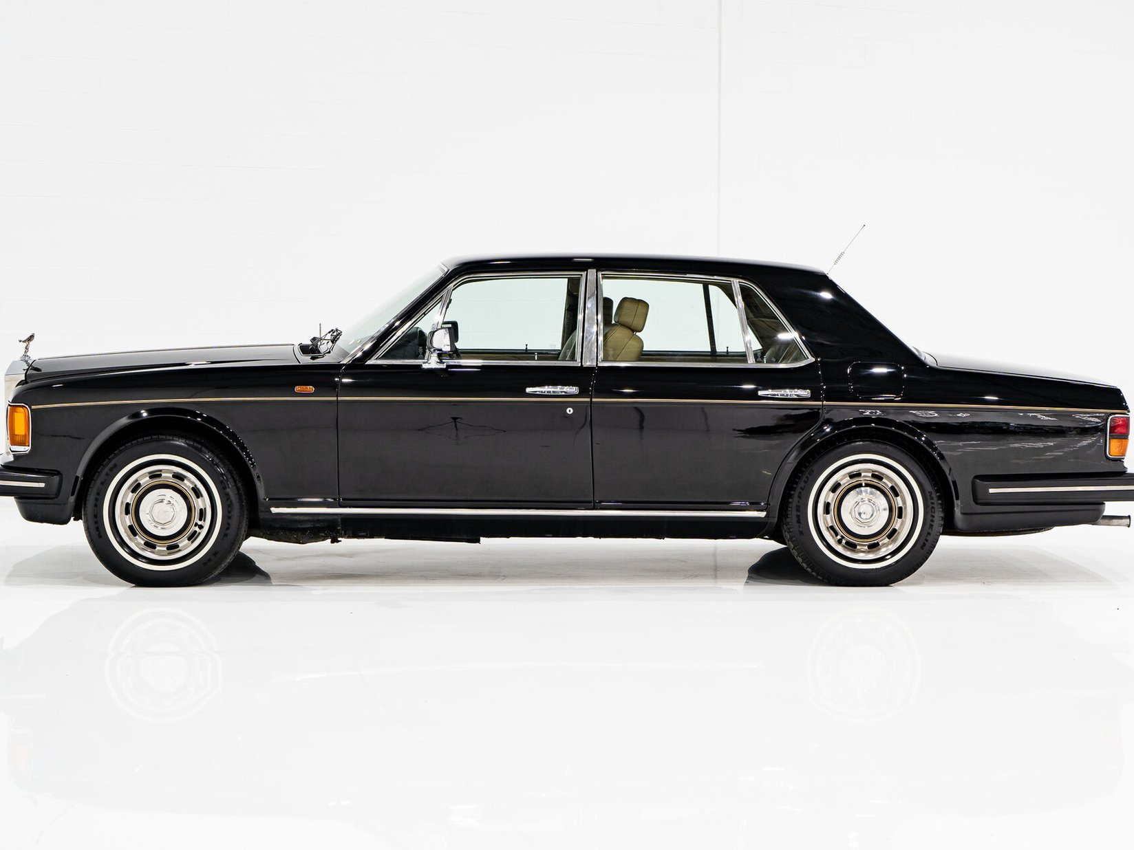 Rolls Royce Silver Spur **PRIX EN USD** 1981 Noir Montréal - photo #1