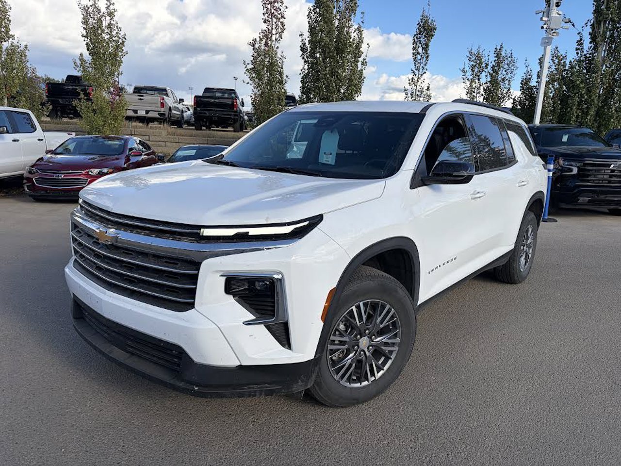 2026 Chevrolet Traverse AWD 4dr LT White Sherwood Park - photo #2