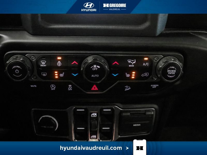 2019 Jeep Wrangler Unlimited Grey Laval - photo #31